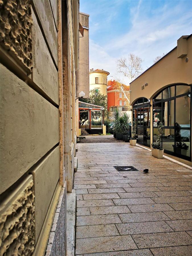 Divinity'S Reach - Old Town Center Hotel ซาดาร์ ภายนอก รูปภาพ
